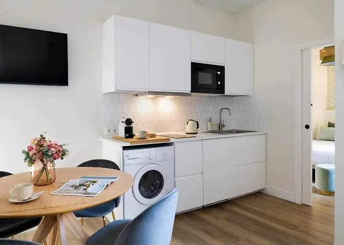 Monkeys Apartments San Roman Deluxe